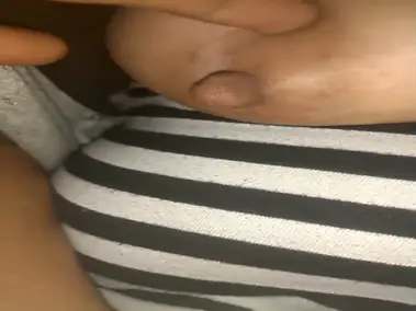 Mahmud Anak Dua Pamer Dada Montok Bodi Seksi