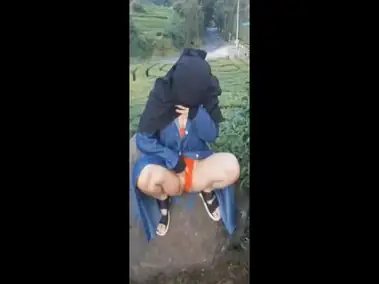 Skandal Gadis Bercadar Di Kebun Teh Ciwidey